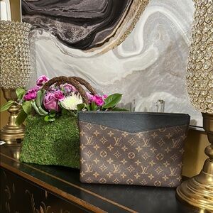 Louis Vuitton Pouch